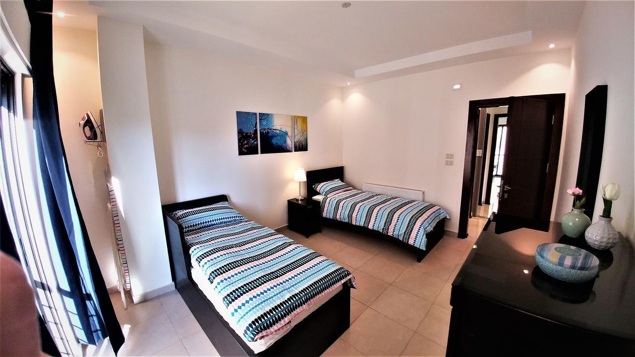 Double Key By Hr Apartment